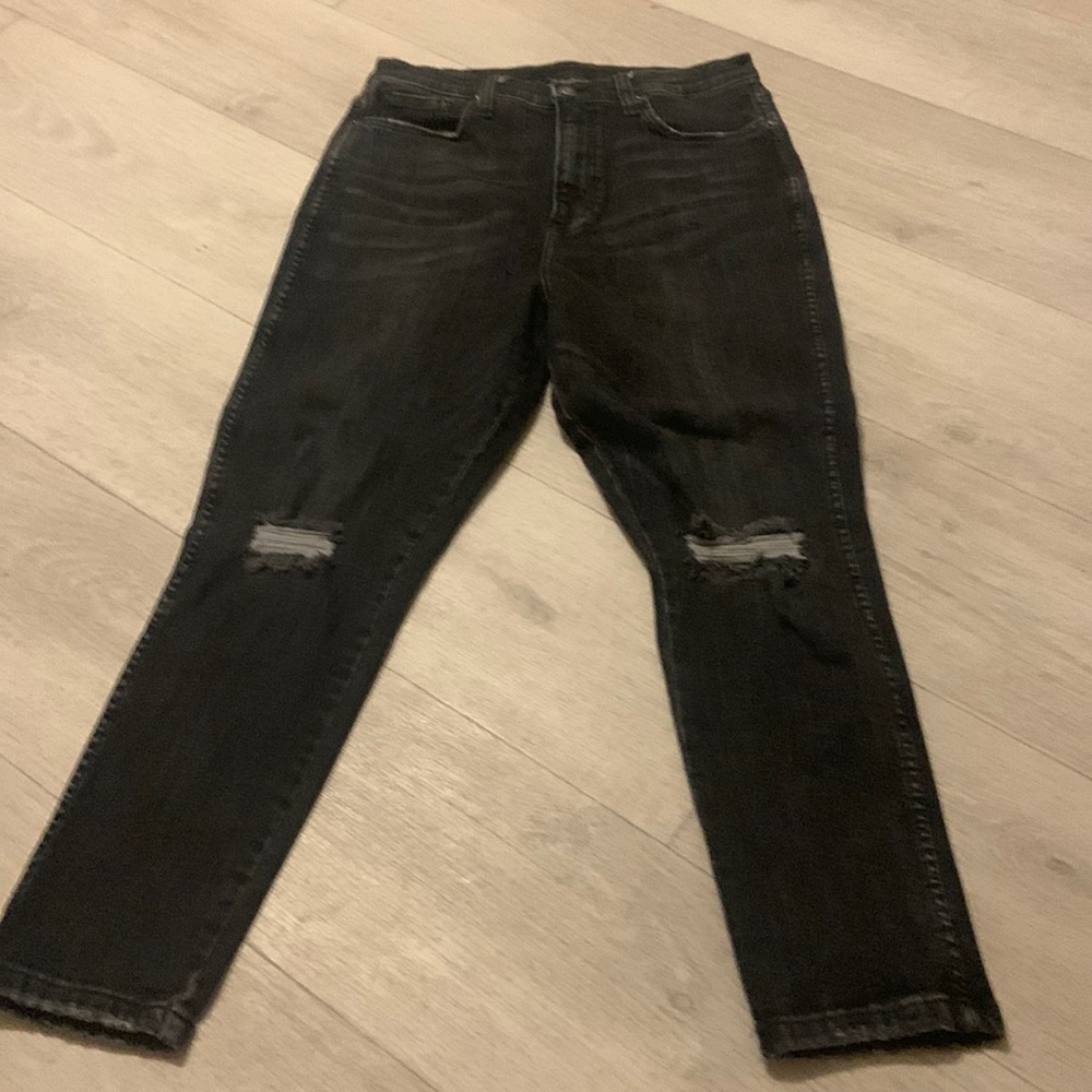 High rise skinny ankle. Size 13. Rip in the knee. Black pants